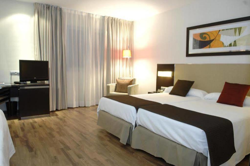 Hotel Asset Torrejon Torrejón de Ardoz Zewnętrze zdjęcie